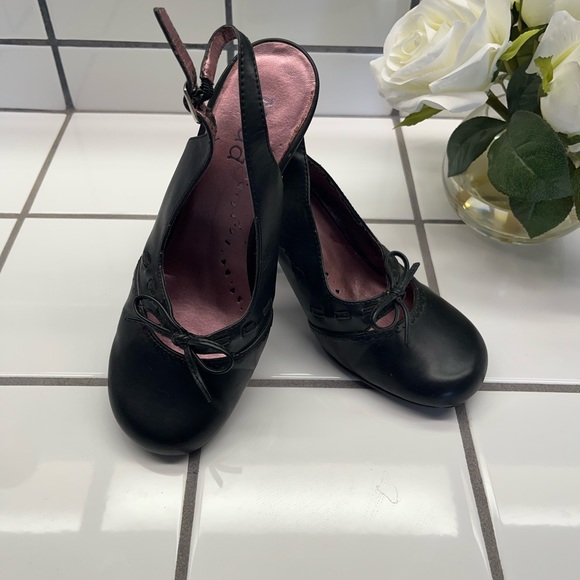 Cute and comfortable Mudd black heels with bow size 7 - Picture 2 of 4